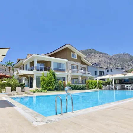 Hotel Naz 3*