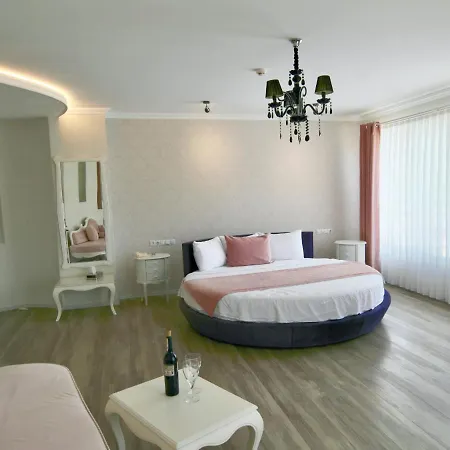 جوسيك ناز غوجيك