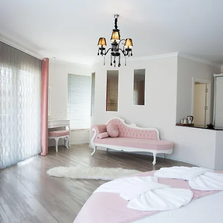 Naz Hotel
